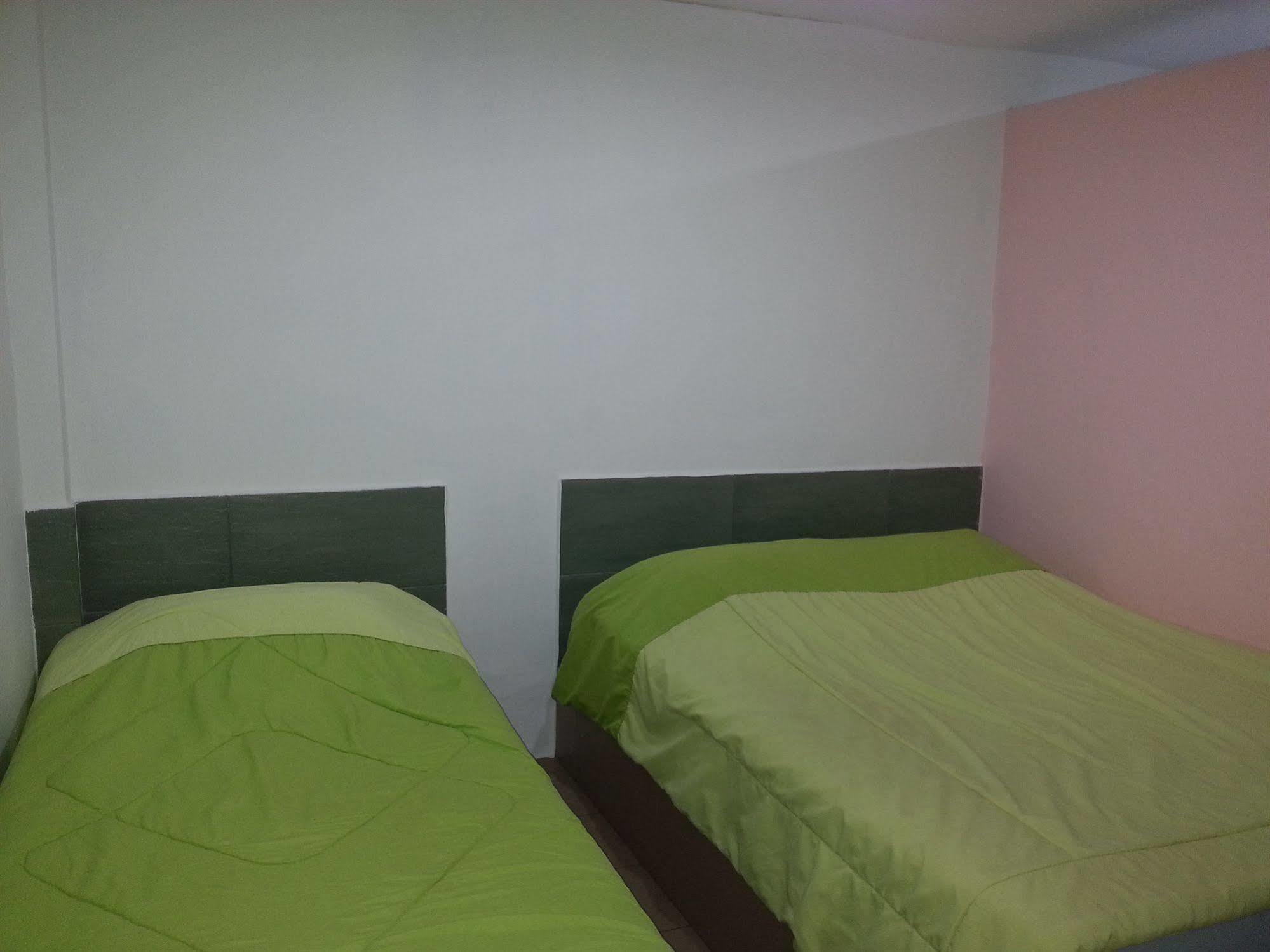 Lucky Hotel Johor Bahru Luaran gambar